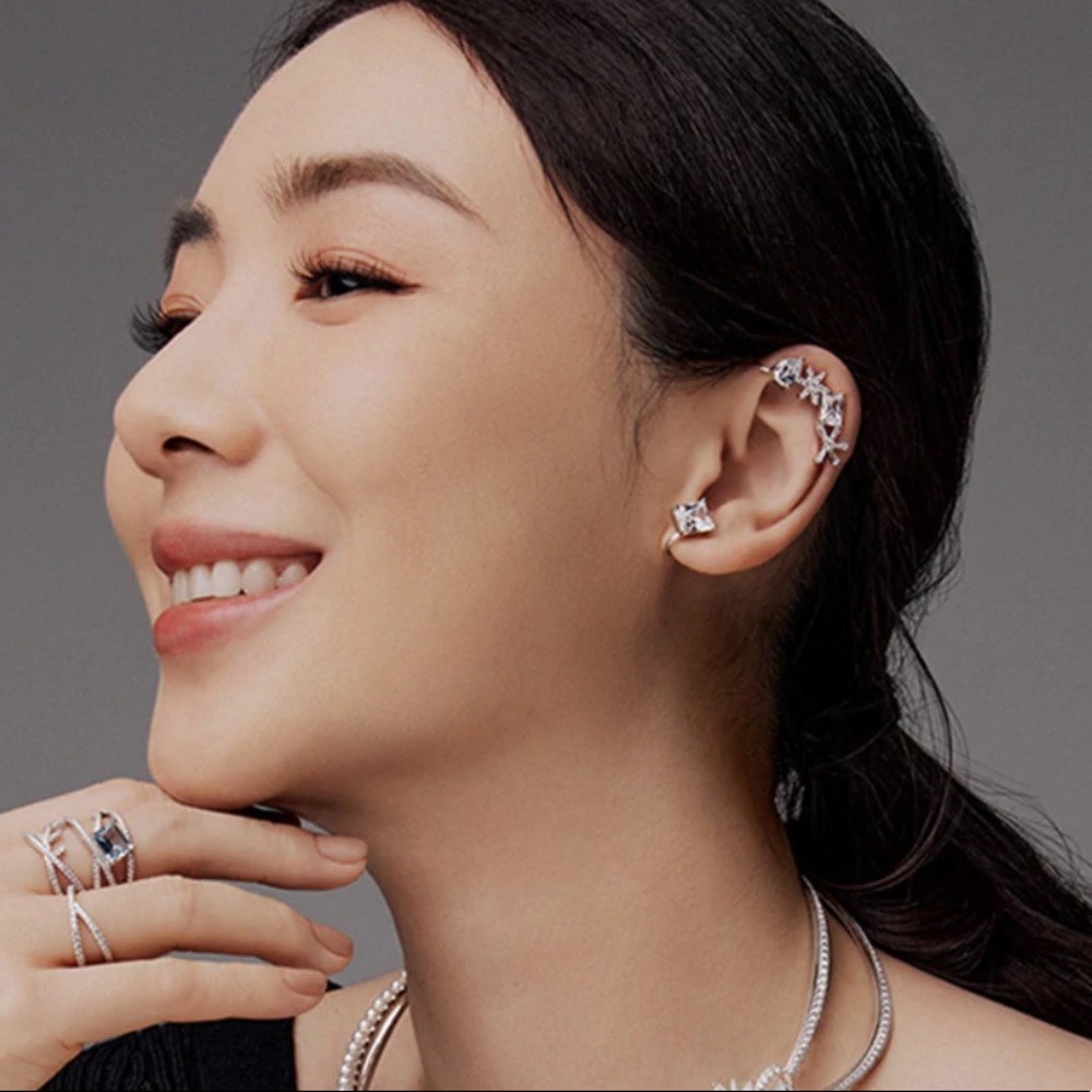 COPY - Subloom snowflake ❄️ crawler no piercing required silver and crystals